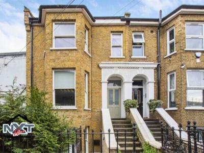 Sebert Road, Forest Gate, E7 - Garden