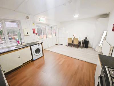 Pell Street, Reading, RG1 - Furnished