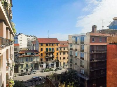 Via Giuseppe Giacosa, 9 - Ascensore