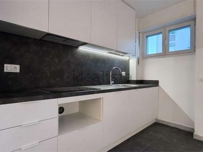 Appartamento in Vendita a Milano, Milano - Balcone