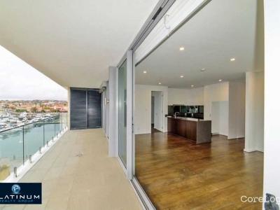303/1 Bristol Lane - Air Con, Balcony