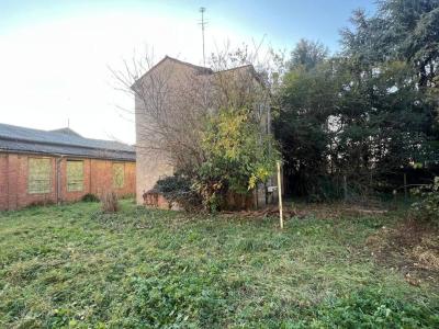 Casa in Vendita a Via Vicenza - Da Ristrutturare