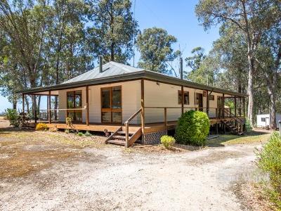 House to buy 144 Watts Road