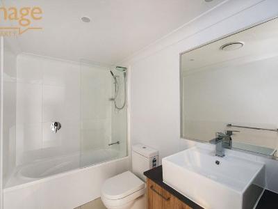 Flat to let 6/20 Lawley St - Balcony