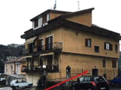 VIA ANNA FRANK 11 - Da Ristrutturare