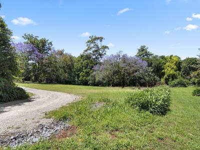 7 Wongawallan Road - Near Beach
