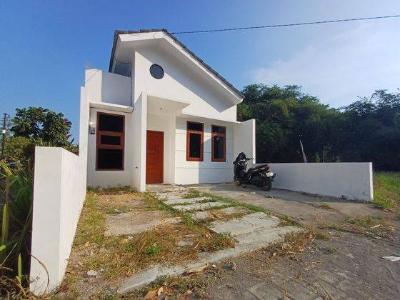 Rumah dijual, Jl Manisrenggo - Rumah