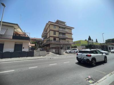 Via di Rocca Cencia 8 - Stato Ottimo, Balcone