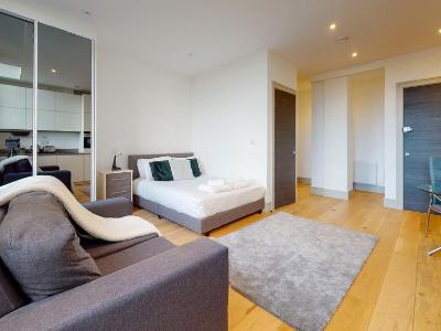 Flat to rent, High Street - Porter