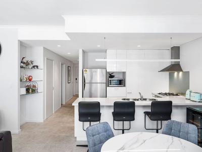 8/33 Hood Street, SUBIACO - Balcony