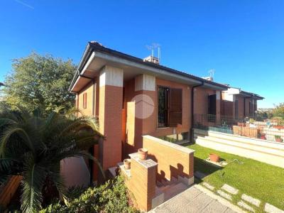 Via Maria Luigia Tancredi, 24 - Villa